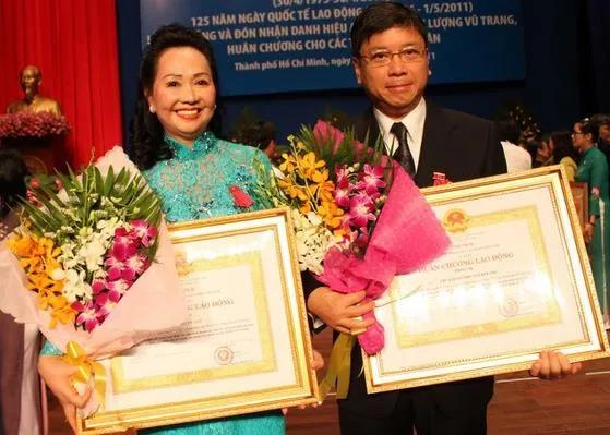 捐2万亿越南盾给越南买疫苗，幕后有*江濠**裔女富豪与香港仔的传奇