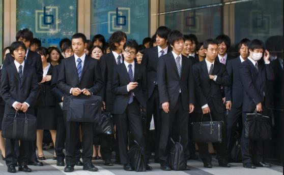 日本男人为啥看起来不油腻,日本男人为什么那么阳刚