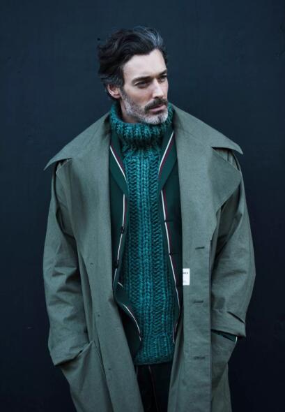 脖子粗脸大怎么穿衣服,大圆脸脖子短穿衣搭配