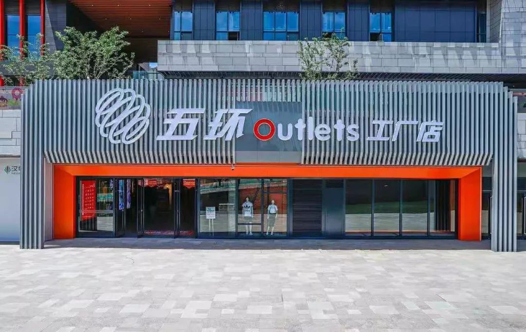 60块钱买的阿迪达斯黑贝壳,60块买的耐克