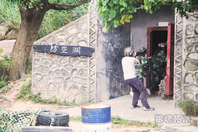 cs野外拓展真人比赛,户外拓展真人cs好玩吗