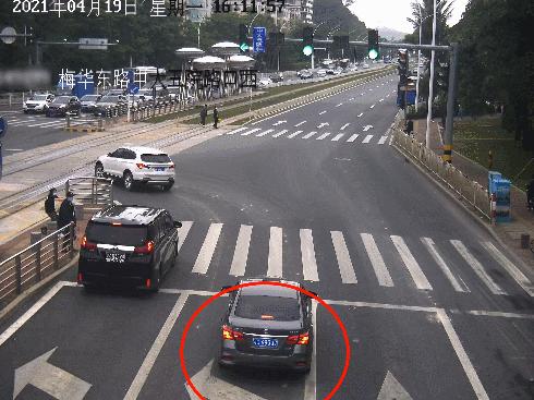 孕妇破羊水老公反应,孕妇突然羊水破了丈夫找车