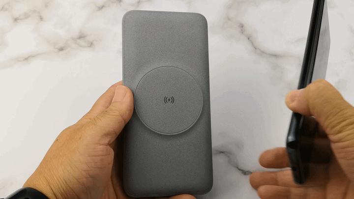 充电宝轻巧好携带,充电宝什么样的容量大