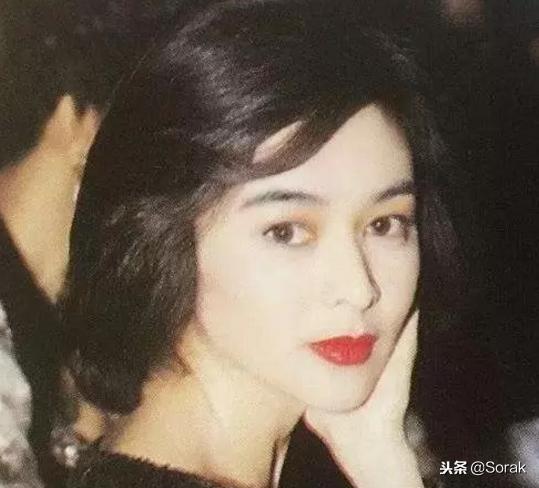 淡颜适合港风复古妆容,港风复古妆容化妆教程方脸