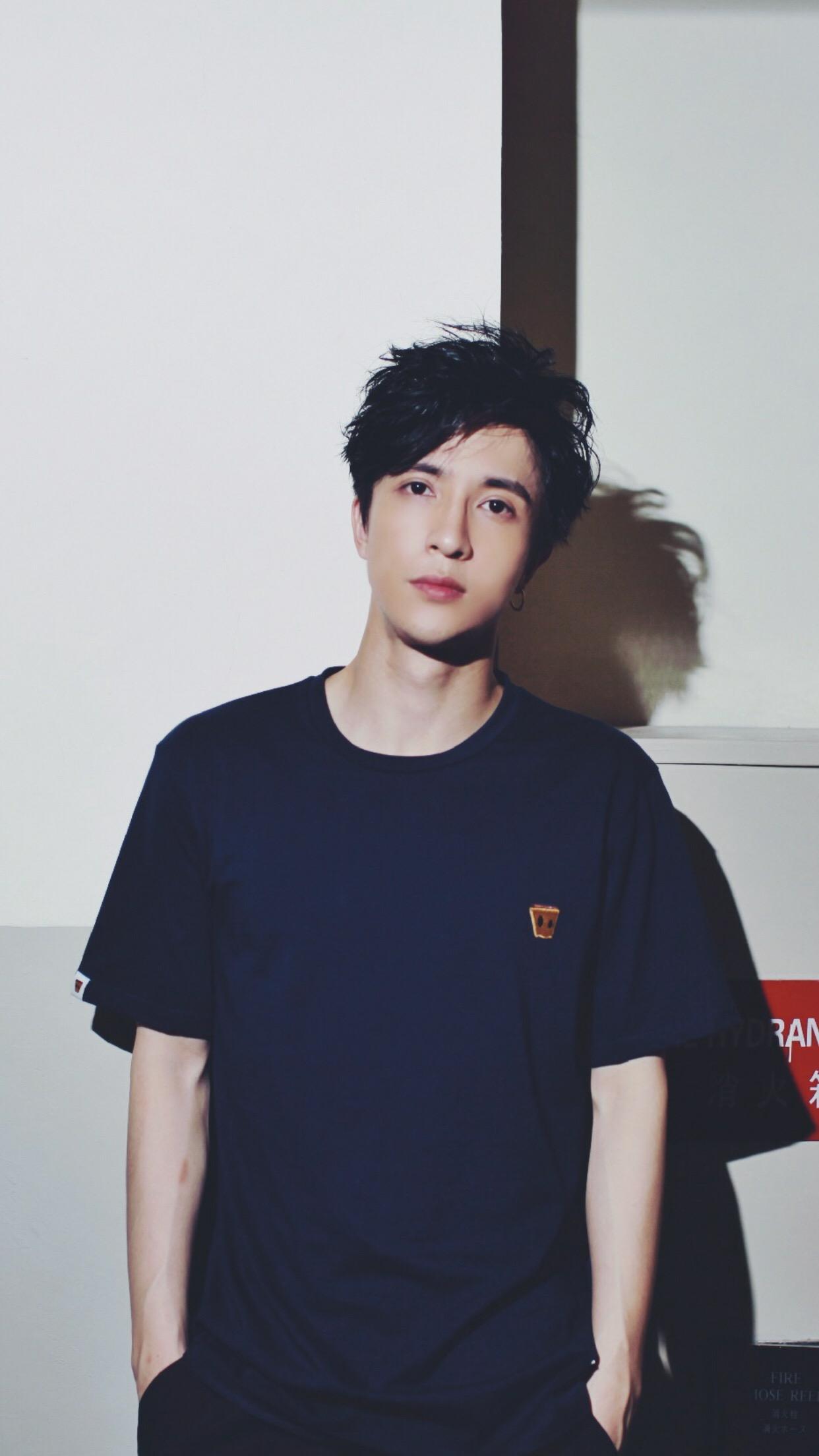 陈羽凡吸毒被抓，胡海泉回应，蒋劲夫家暴自首，娱乐圈最近怎么了