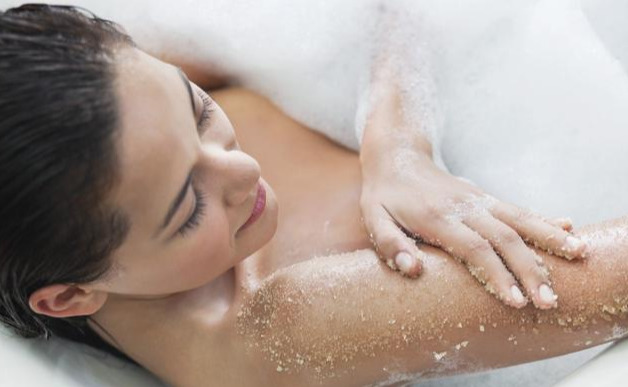 洗澡时搓出来的泥是怎么回事,为什么洗澡搓泥是白泥