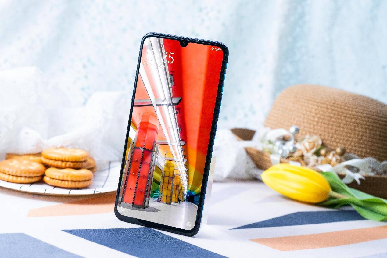 小米和iqoo性能手机哪个值得入手,iqoo全新便宜手机