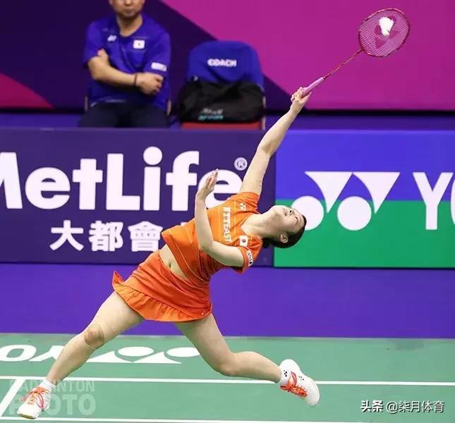 高远球打不好除规范动作外,还要掌握这些关键点