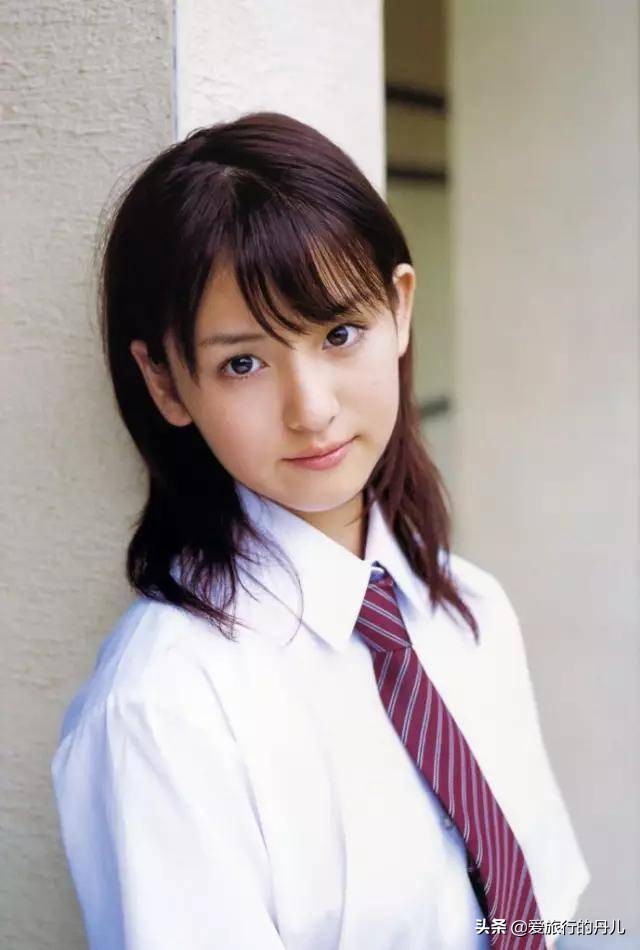 菅谷梨沙子穿搭,日本美少女针织衫穿搭