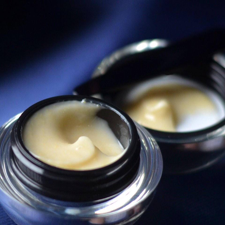 有句话说得好:美不美看脸,老不老看眼