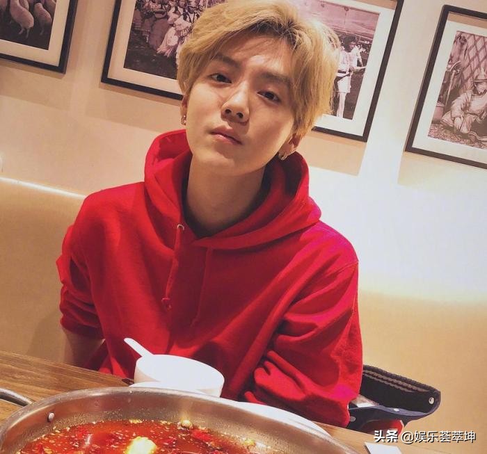 曼联官方祝福鹿晗生日,鹿晗生日祝福关晓彤贝克汉姆