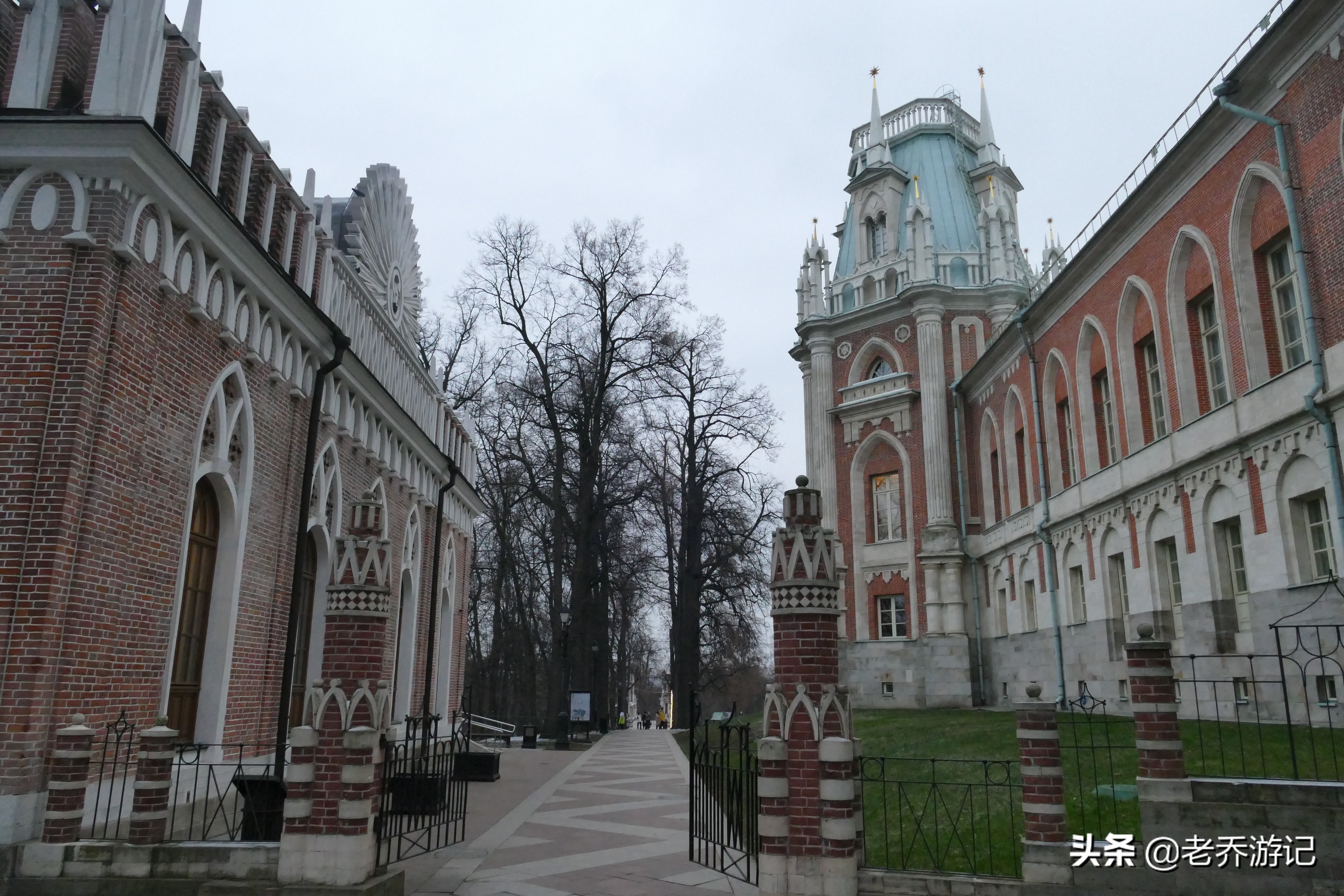 参观“俄版颐和园”，乔嫂沉迷美妙风景，美妮忙着团雪球打爸爸