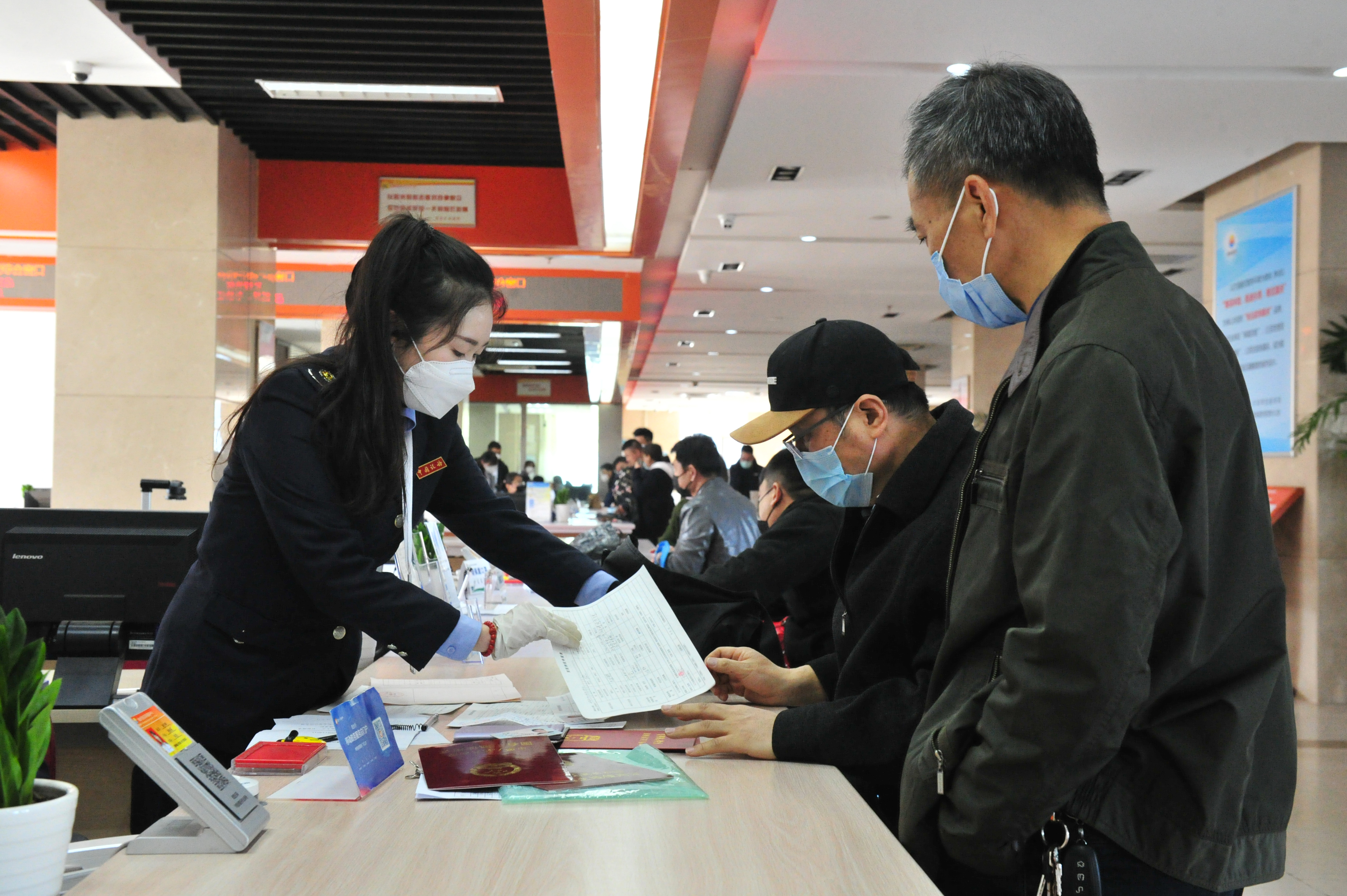 从一摞证明材料到一纸承诺书！烟台开发区全面推行告知承诺制