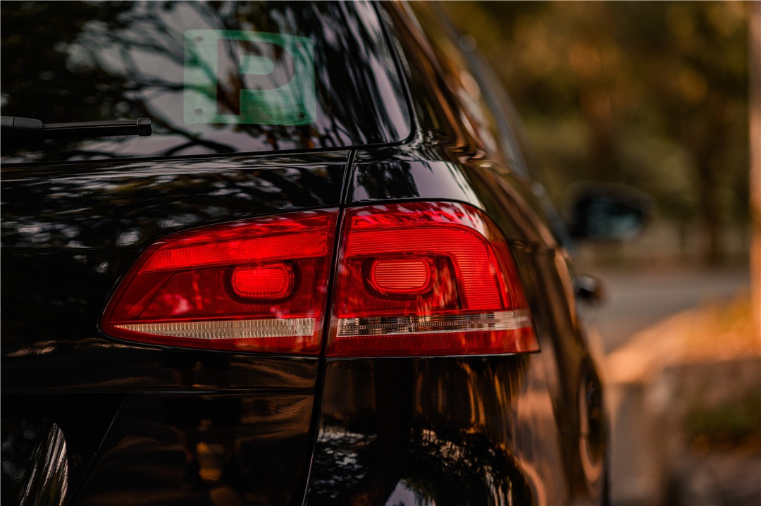 迈腾旅行外观改装,迈腾旅行车内饰改装