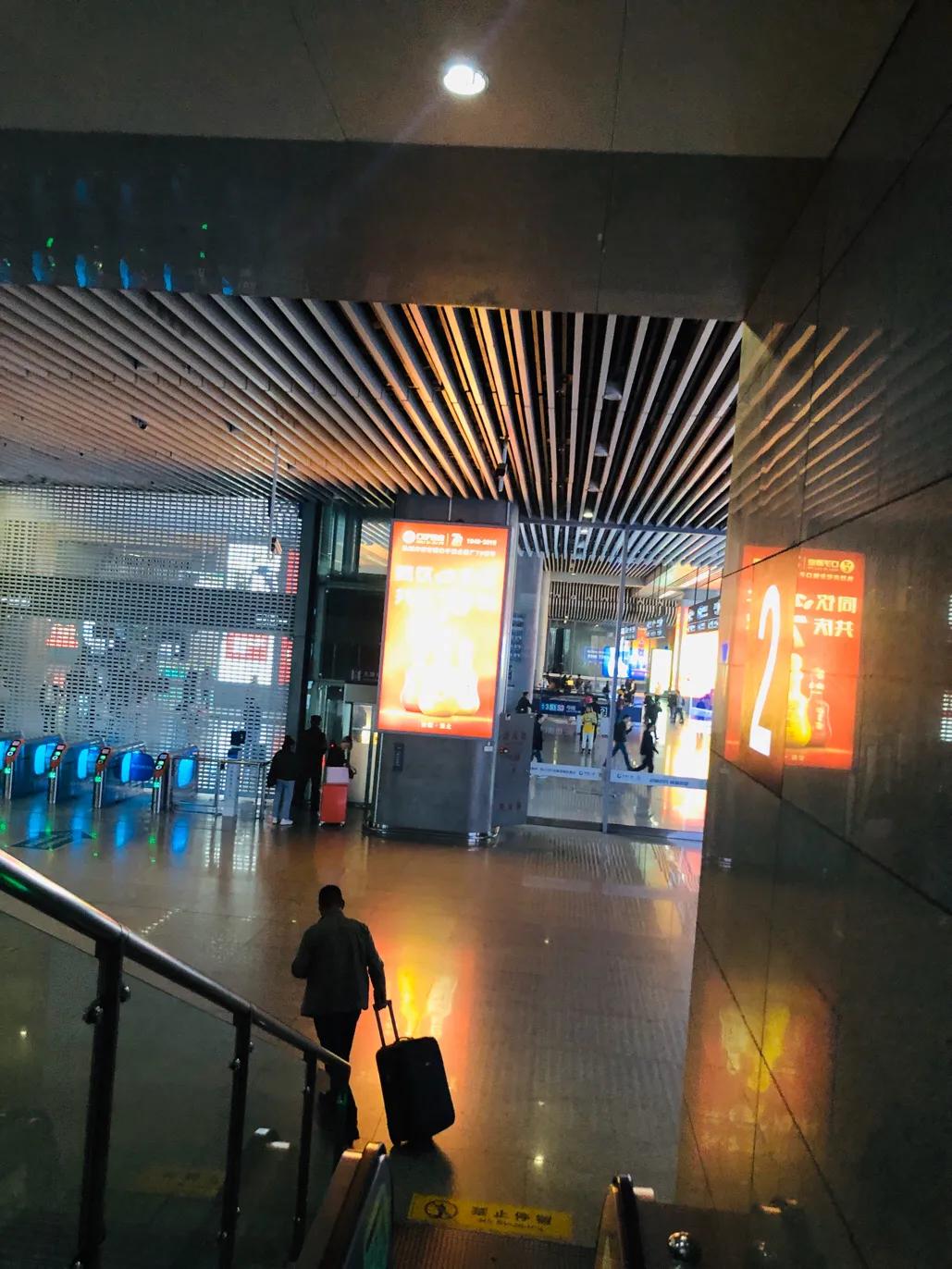 行李丢在高铁上一般多久能拿回来,行李落高铁上一般多久可以拿回来