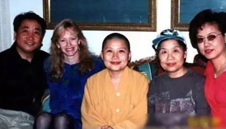 消失25年的李娜如今去哪了,李娜风头正盛时为何选择出家