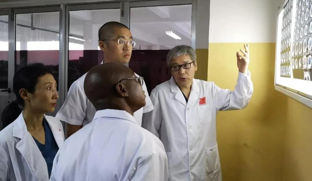 【讲*党**性强担当创一流】北京积水潭医院优秀*产党共**员风采展示(援几内亚医疗队篇十三)