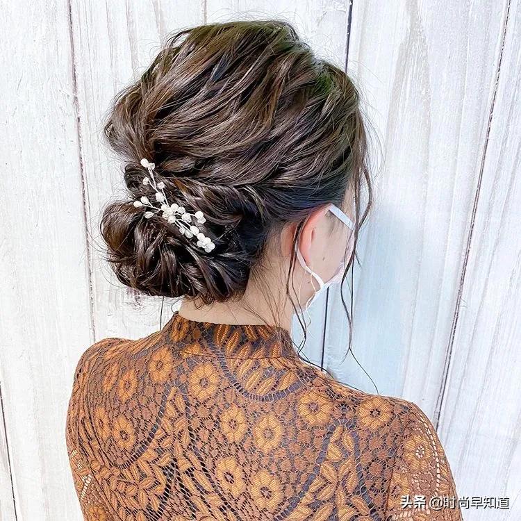 扎两个辫子怎么扎最简单,扎发发型简单又好看发量多