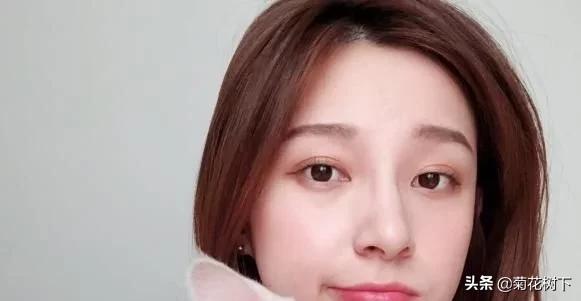 央视女主持身材,央视长腿女主播