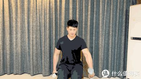 1对5公斤的哑铃怎样练爆三角肌,哑铃训练动作大全新手在家