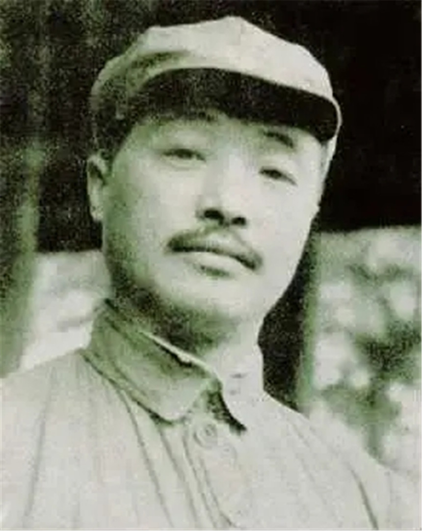 *小平邓**请贺龙担任国家体委主任，贺龙犹豫良久：毛主席的意见呢？