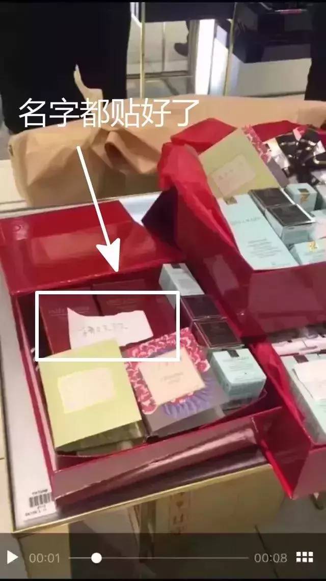 为了卖我一个假包，他们盖了一座影视基地……