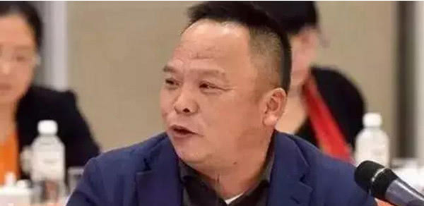 服装代工界的富士康,他靠跑龙套发家致富