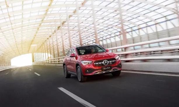 试驾全新gla好开不,试驾奔驰GLAAMG