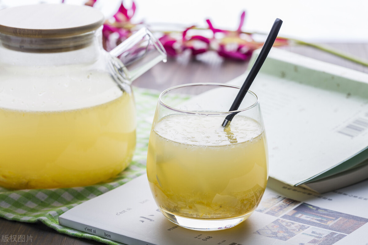 怎样选择凝固的蜂蜜好坏,蜂蜜要凝固的好还是不凝固的好