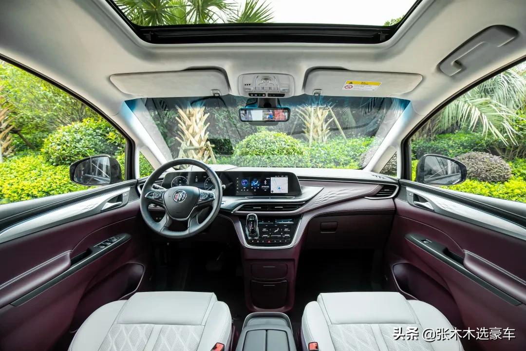 开别克gl8商务车四座版的视频,别克gl8商务车公路舱试驾完整版