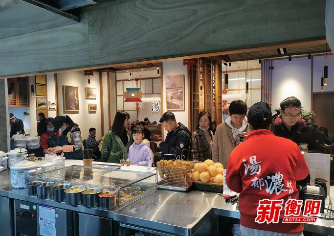 彭海军鱼粉与胖子鱼粉哪家更好吃,彭海军鱼粉店在衡阳市什么地方