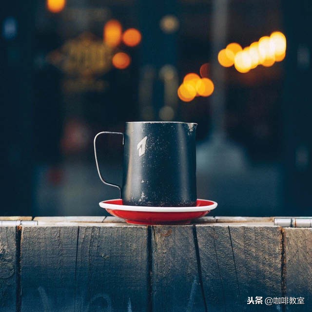 拿铁与馥芮白哪个咖啡浓度高,比较常见的几种咖啡馥芮白