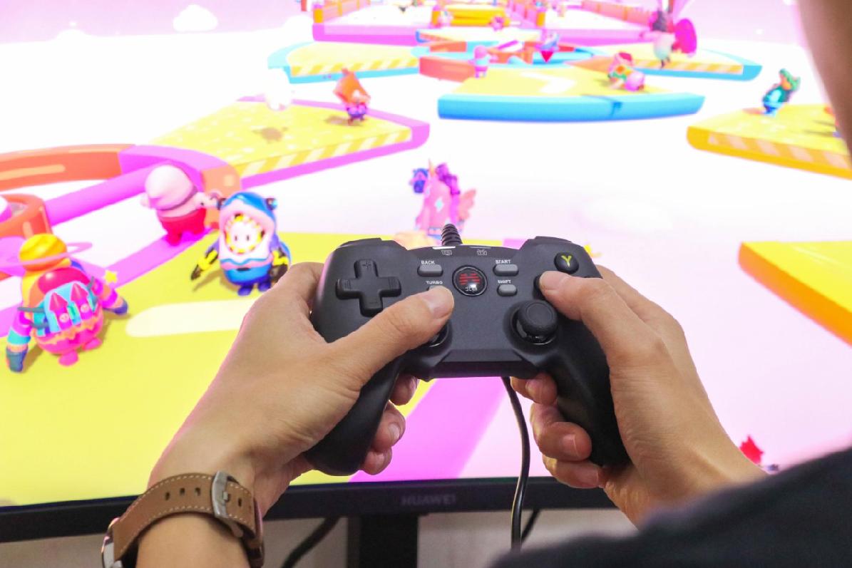 100元游戏手柄带体感,99元吃鸡游戏手柄