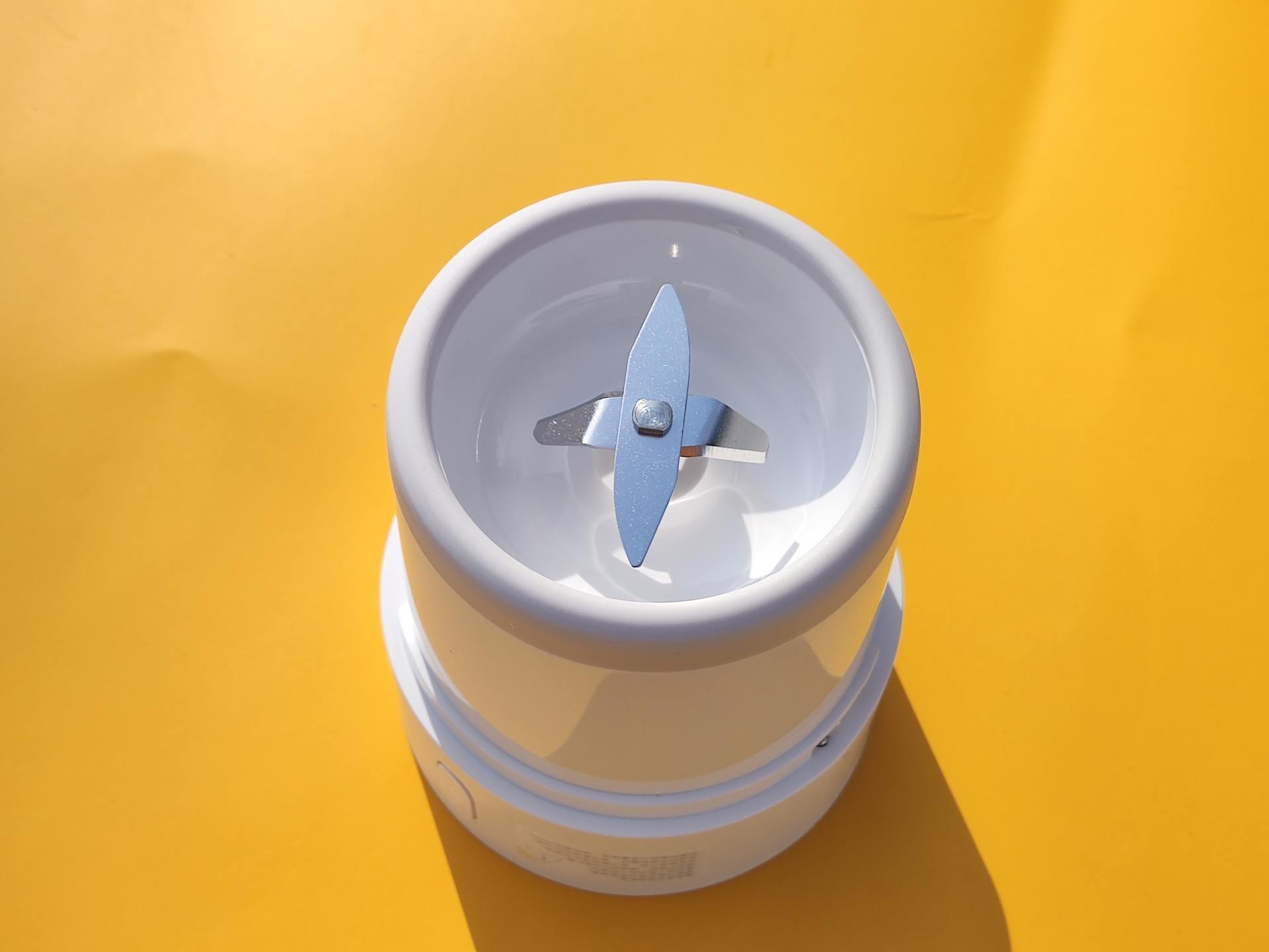 米家随行便携榨汁杯,米家榨汁杯测评