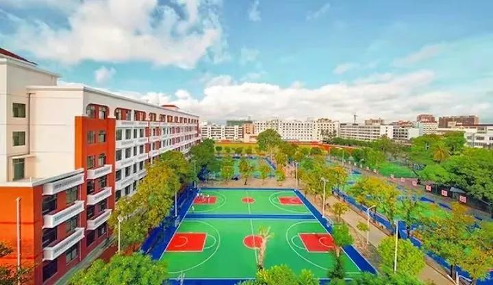 文昌市分别有几个中学,文昌高中校徽