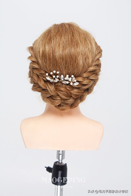 学习盘发从零开始学盘发,学梳头发盘发