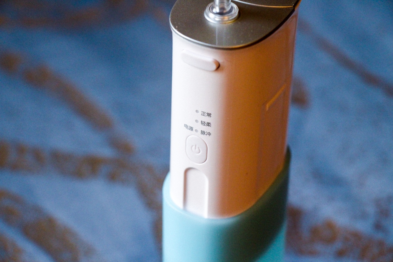 冲牙器有可以装到口袋里的吗,不建议使用冲牙器