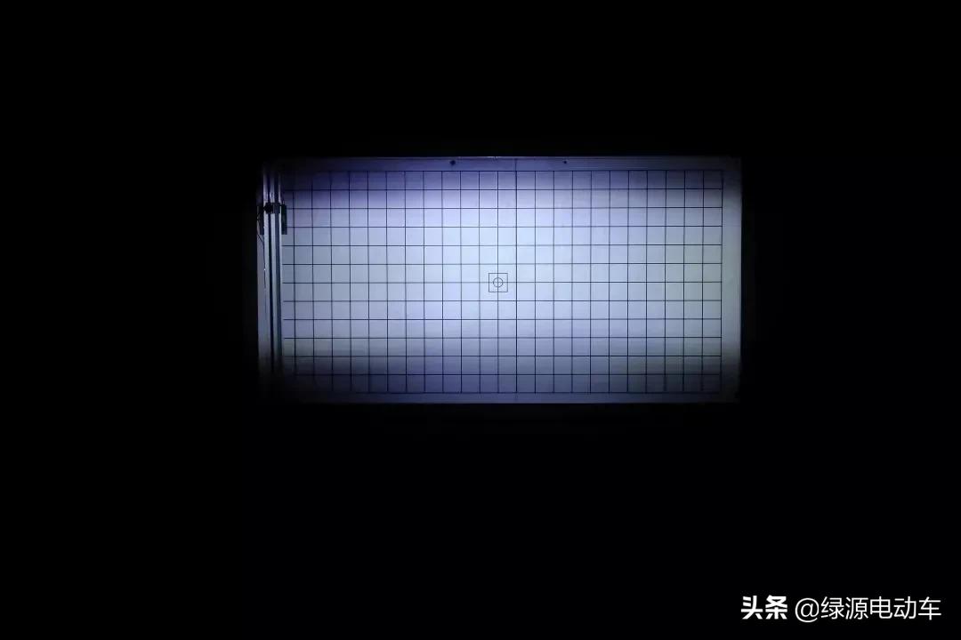 电动车大灯哪种灯最亮,为什么电动车大灯不会太亮