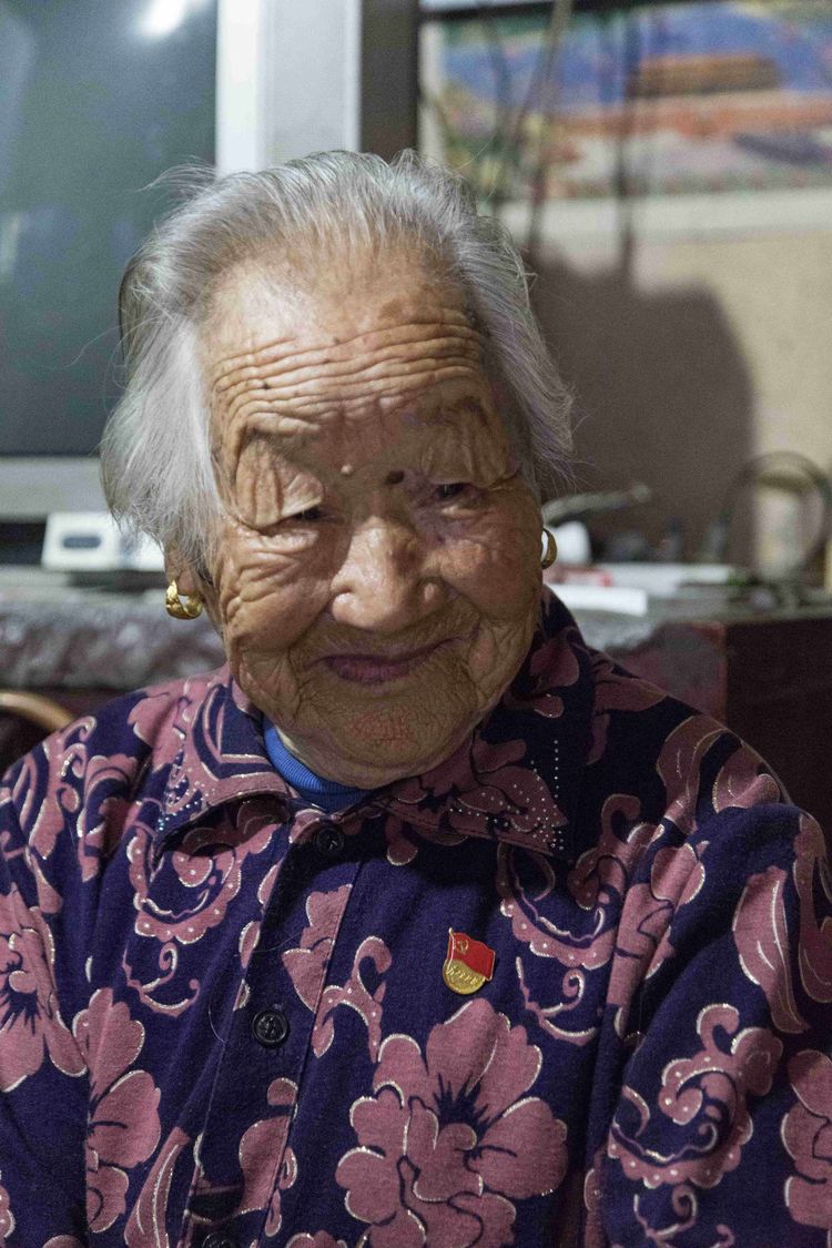 探访老党员活动记录,不忘初心牢记使命老党员走访纪实