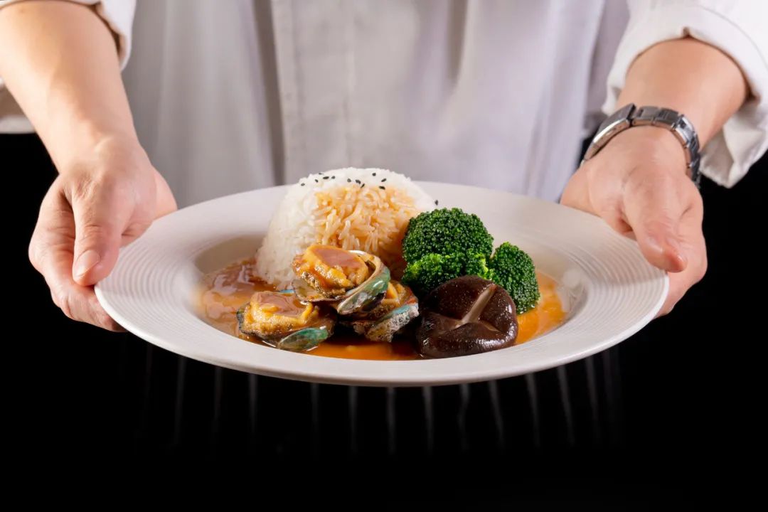 深圳喜来登大酒店自助餐视频,深圳大中华喜来登酒店包间聚餐