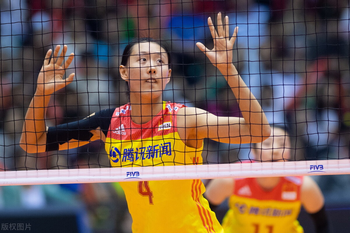 中国女排副攻背后的战术,女排李盈莹心理分析