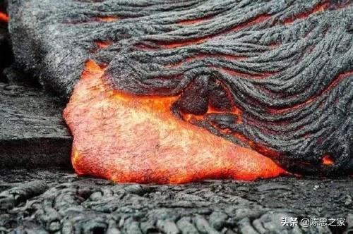 不小心掉入火山如何自救,当你不小心掉进岩浆该怎么办