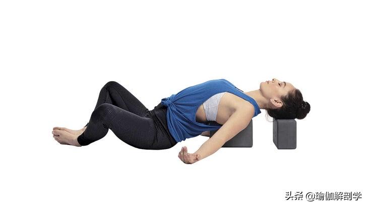 防止胸部下垂的锻炼瑜伽动作,瑜伽胸部松弛下垂的最佳动作