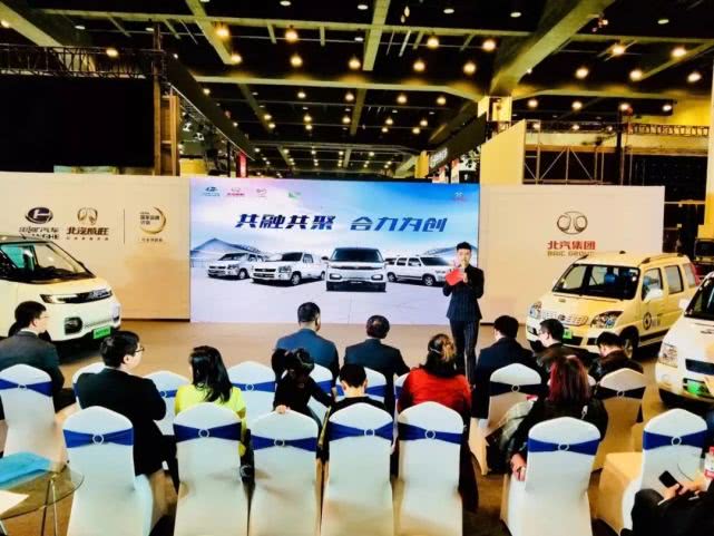 邓昇:夏朝邓子,才高八昇,低调做主持,舞台就是认真地「玩」