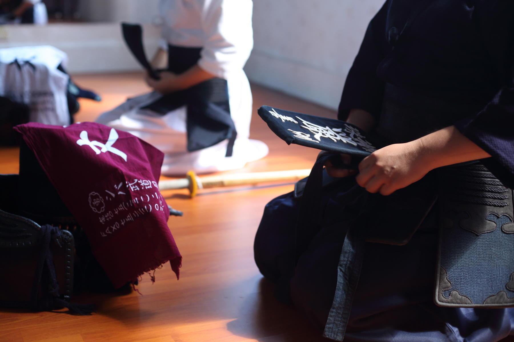 “吃不起肉就吃素！”贫穷的北海仔阴差阳错得个好老婆