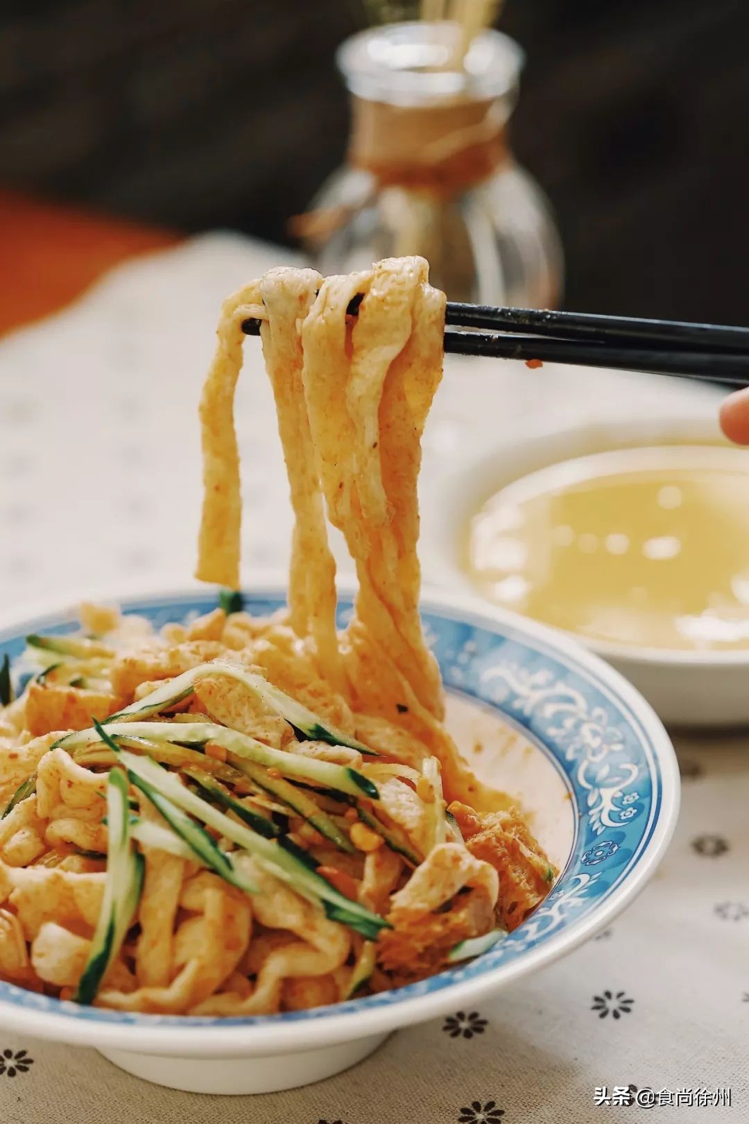 创历史！徐州凉皮开到悉尼！健身私教烹制的美味，还有变态辣……