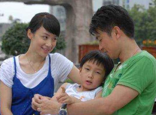 霸屏女主变蛇精，姚芊羽从“万人捧”到“万人踩”，只因矫过牙？