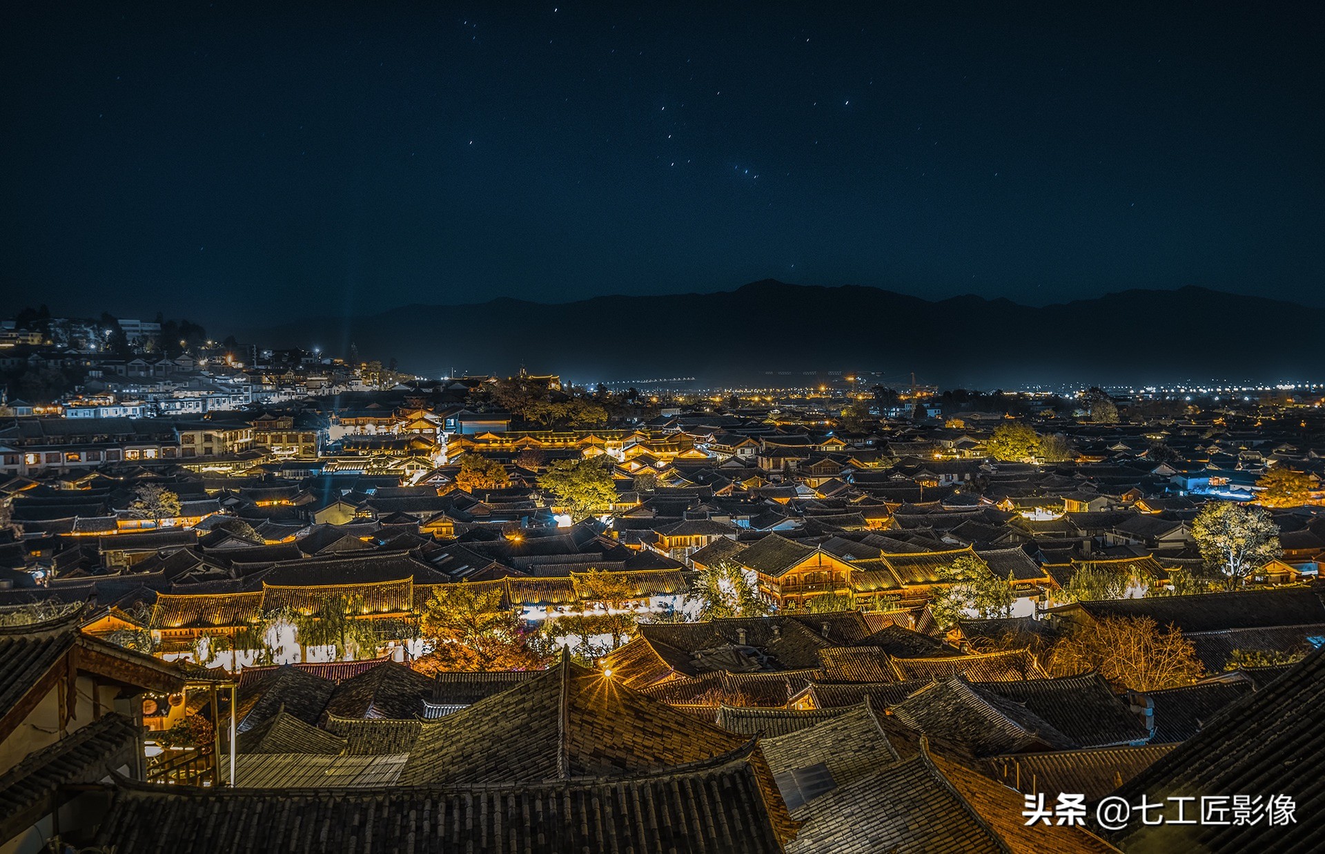 七工匠12mmf2缺点,七工匠12mmf2.8拍星空