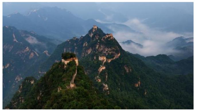 万里长城最突出的一个景点,万里长城是我国著名的旅游胜地