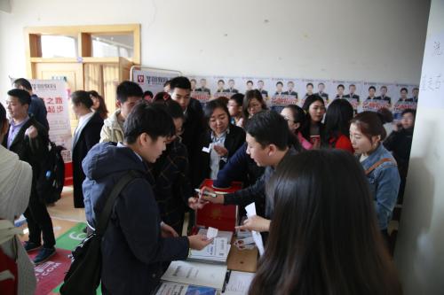 报考公务员考试是在户籍地考试吗,户籍是籍贯还是生源地